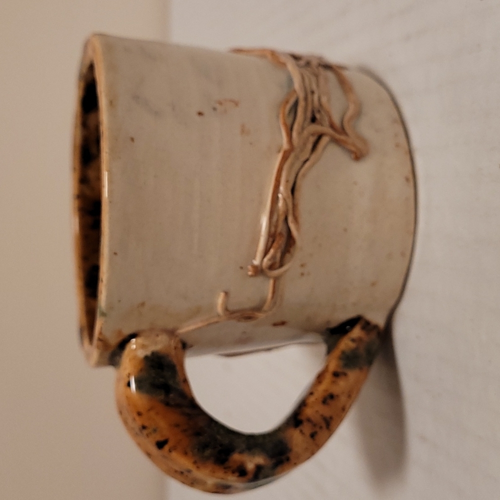 Unique Vintage Pottery Mug - Picture 5 of 16